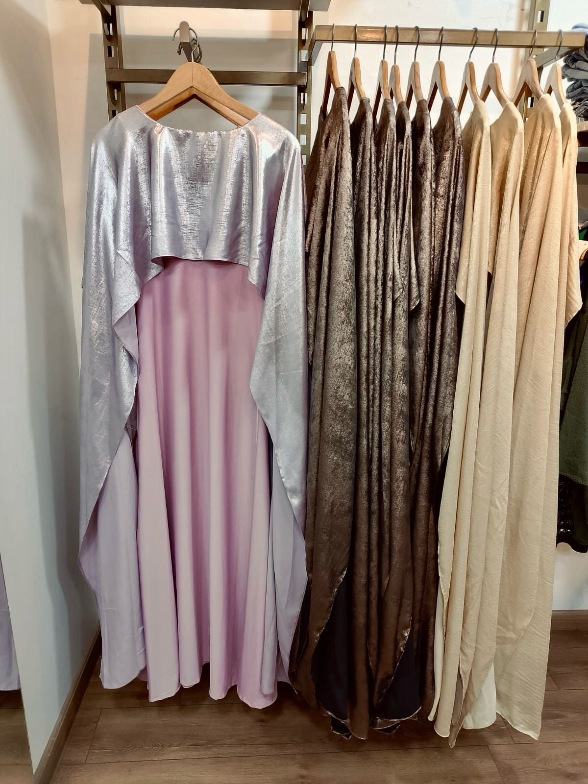 Faroan cap metallic dress
