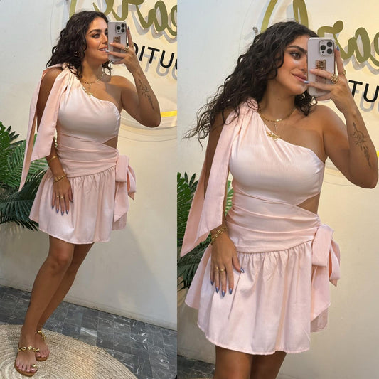 Dress short with side belt and bow